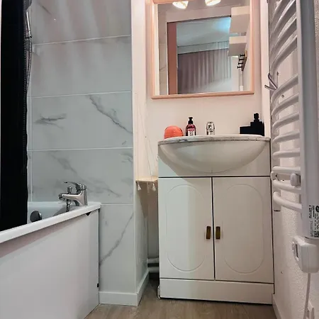 Apartmán Piscine - Clim - A 5mn A Pieds *