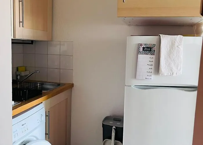 Le Dauphin - 150m De La - Piscine -